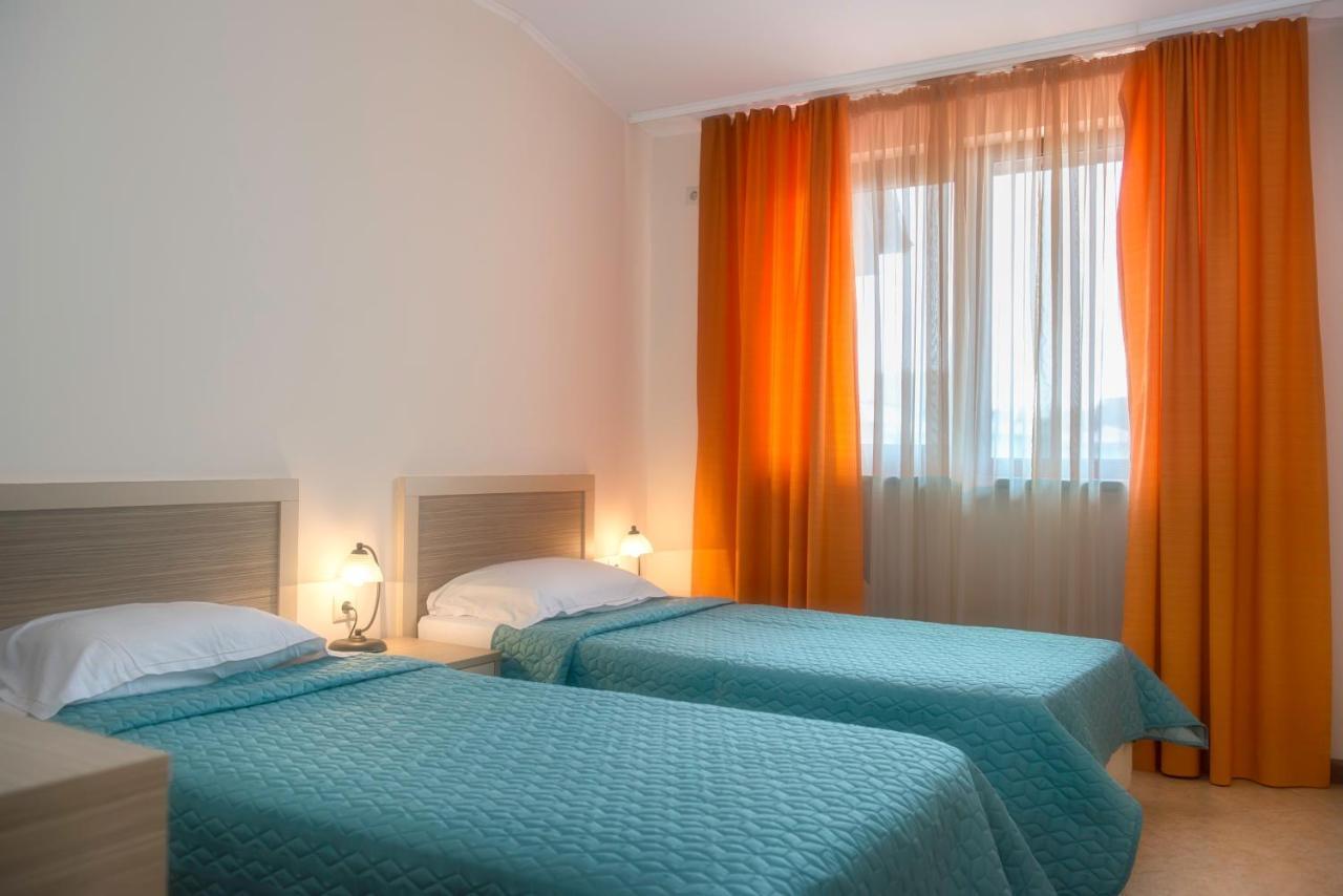 Royal Sun Apartments Солнечный берег Экстерьер фото